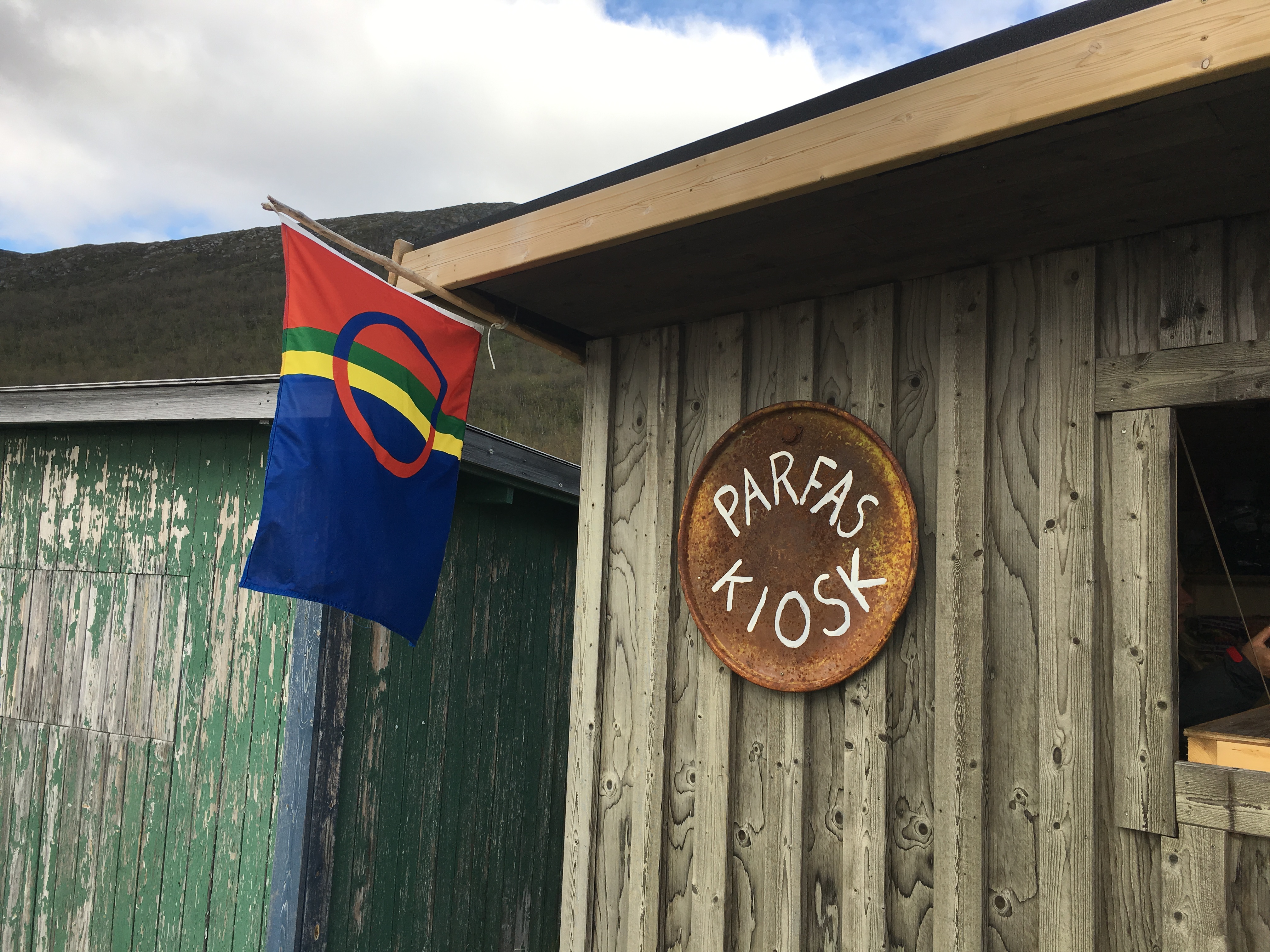 Parfas Kiosk i Stáloluokta-Samefolk